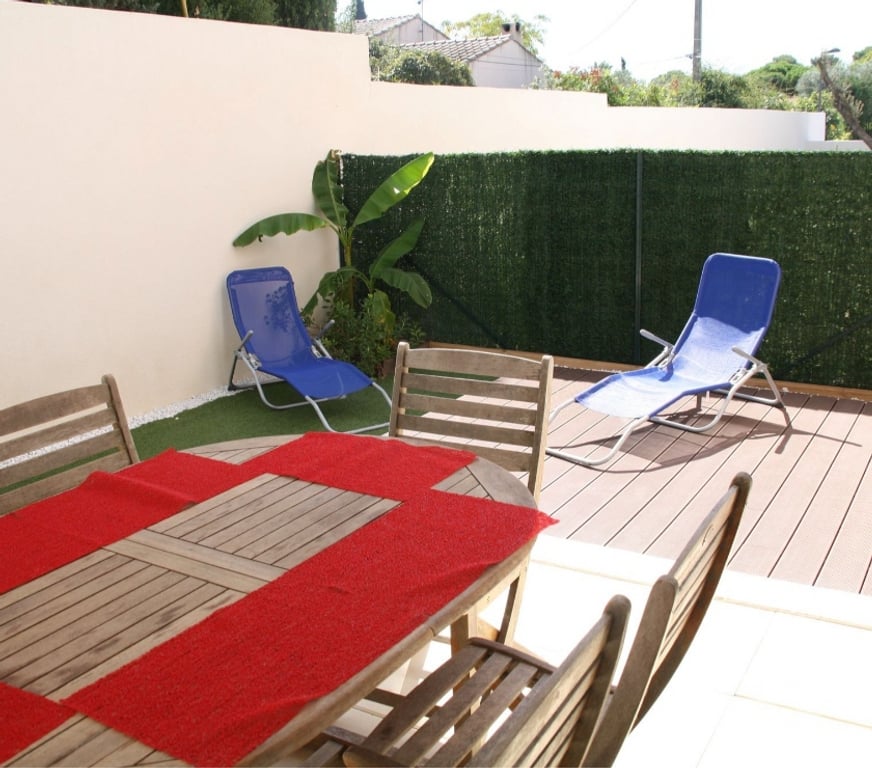location saisonniere Bouches-du-Rhône La Ciotat - 13600 - Photos Vivastreet APPART T2 JARDIN PARKING PLAGE à pied