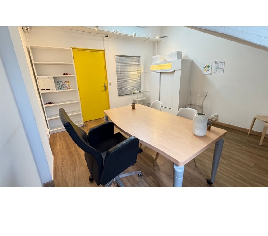 bureaux locaux Seine-Saint-Denis Montreuil - 93100 - Photos Vivastreet BUREAU À LOUER AUX PORTES DE PARIS (21.01)