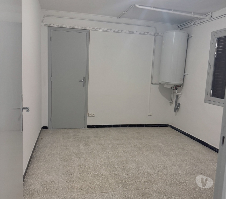 Vente Maison Hérault Maraussan - 34370 - Photos Vivastreet Maison rénovée 170m2 + garage 100m2 aménageable.