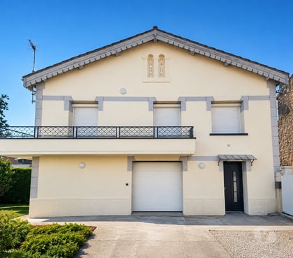 Vendre maison Maraussan Hérault - Photos Vivastreet Maison rénovée 170m2 + garage 100m2 aménageable.