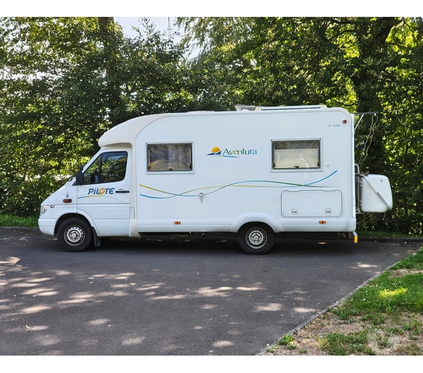 Camping car occasion Manche Mortain - 50140 - Photos Vivastreet Camping Car Mercedes Pilote Aventura P633