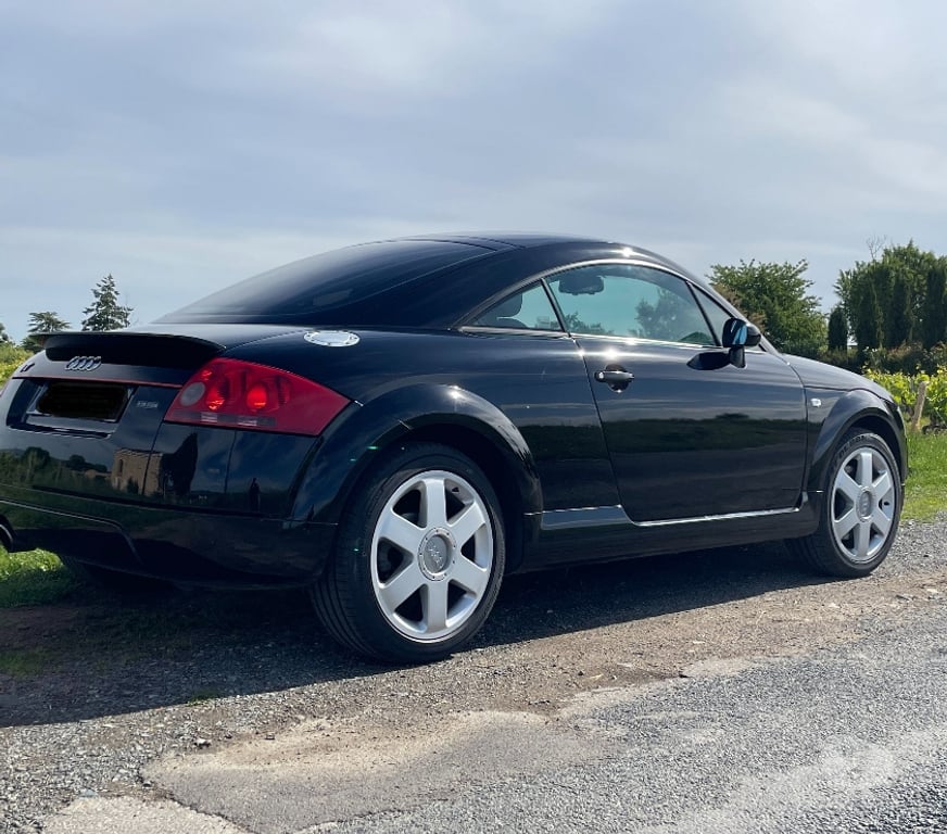 Voiture d'occasion Rhône Arnas - 69400 - Photos Vivastreet audi TT MK1 180 cv caméra de recul CT RAS