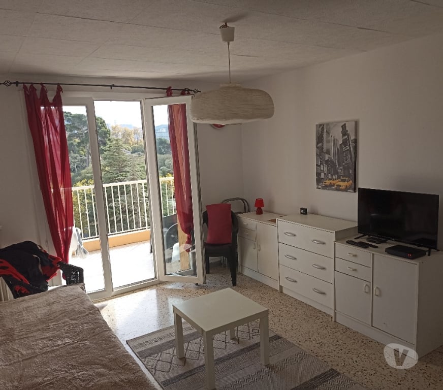 Appartement meublé Bouches-du-Rhône Marseille - Photos Vivastreet Studio meublé T1 32m2 avec Parking