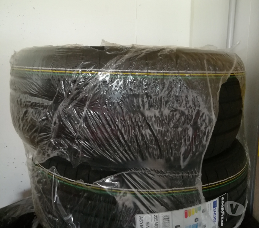 Pièces et services auto Ardennes Warcq - 08000 - Photos Vivastreet LOT DE 2 PNEUS ETE NEUF Goodyear 225 40R18 92Y XL