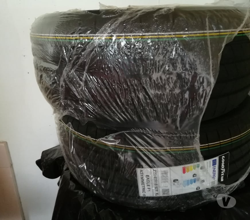 Pièces et services auto Ardennes Warcq - 08000 - Photos Vivastreet LOT DE 2 PNEUS ETE NEUF Goodyear 225 40R18 92Y XL