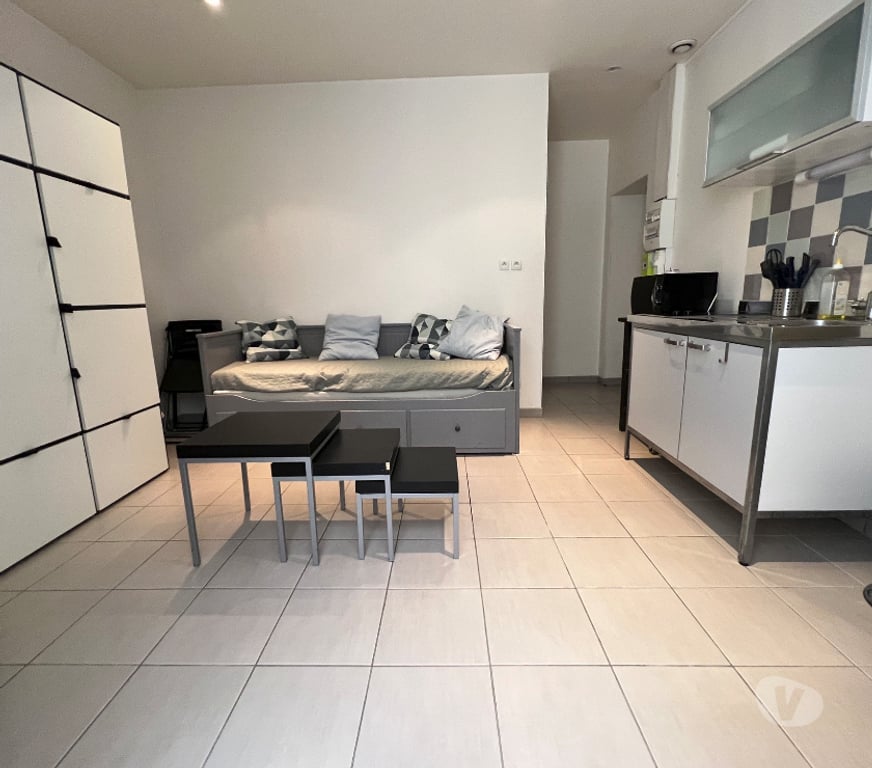 Appartement meublé Côte-d'Or Dijon - 21000 - Photos Vivastreet CARNOT THEATRE prox facs et CV T1 20m² meublé rénové