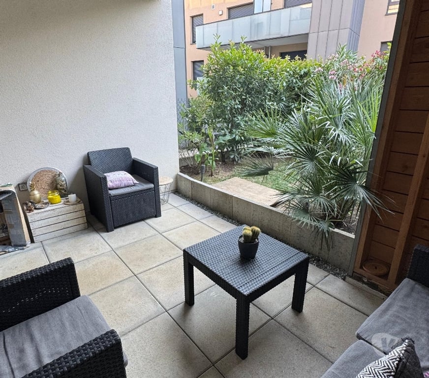 Appartements à vendre Savoie Aix les Bains - 73100 - Photos Vivastreet Studio terrasse et jardin