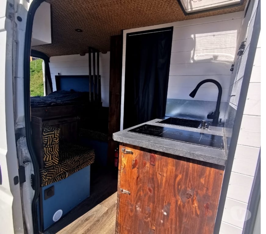 Camping car occasion Drôme Montelimar - 26200 - Photos Vivastreet Van Vasp Peugeot boxer
