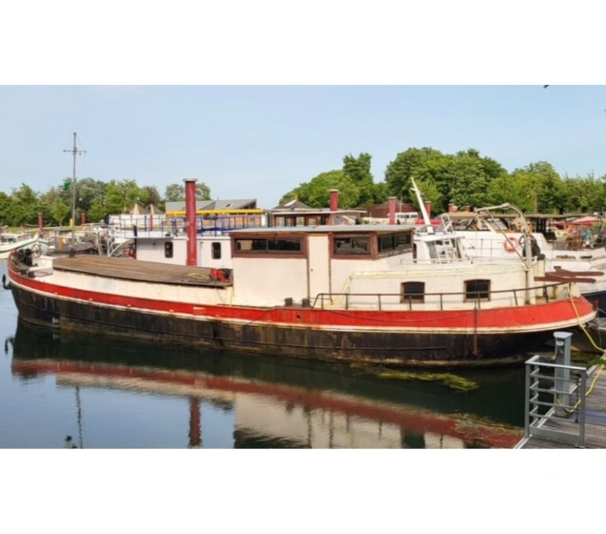 Bateaux à moteur Essonne Draveil - 91210 - Photos Vivastreet Luxemotor La Paloma - 22,1m x 4,5m - 1917