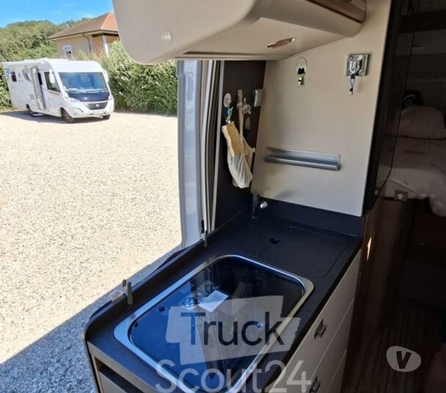 Camping car occasion Rhône Bron - 69500 - Photos Vivastreet Camping-car Carthago Malibu Charming 640 LE