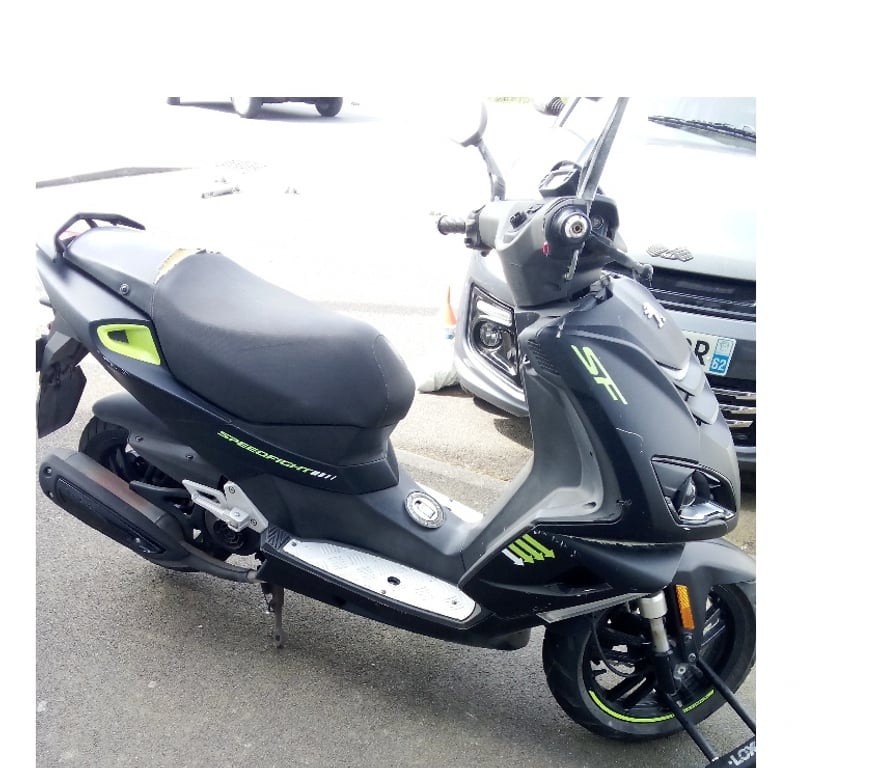Scooter occasion Pas-de-Calais Henin Beaumont - 62110 - Photos Vivastreet Peugeot Speedfight 4 black darkside édition 2019