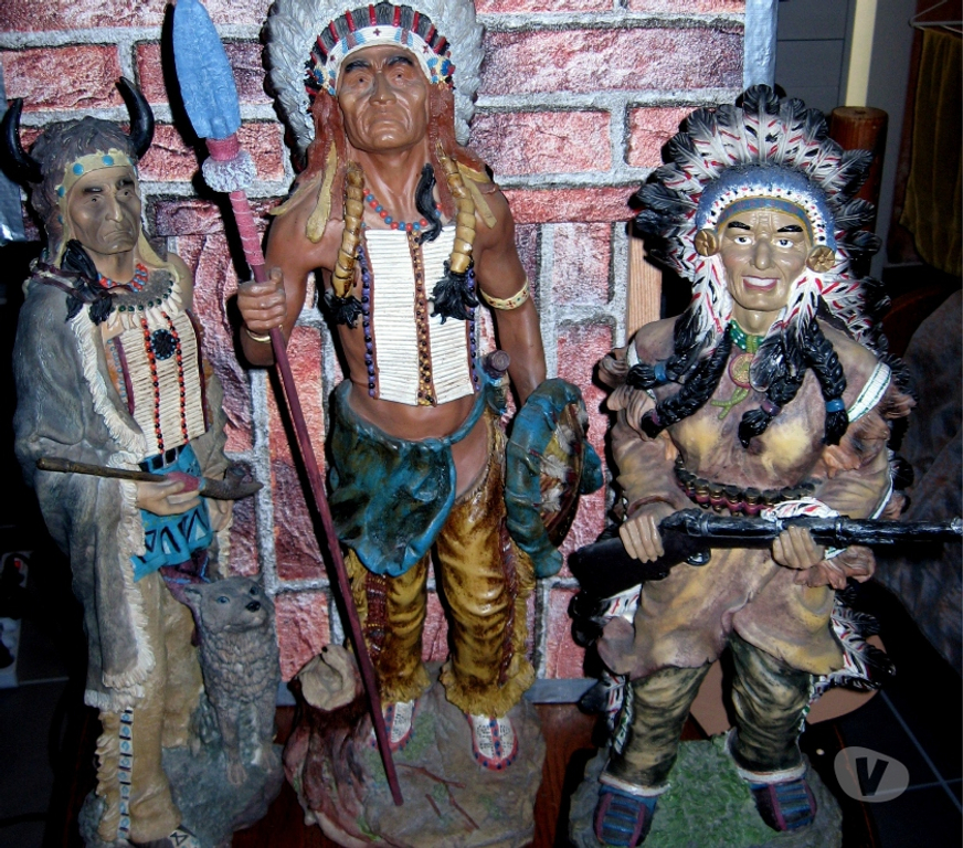 Collection Nord Wattrelos - 59150 - Photos Vivastreet 3 grandes statues d'indiens.