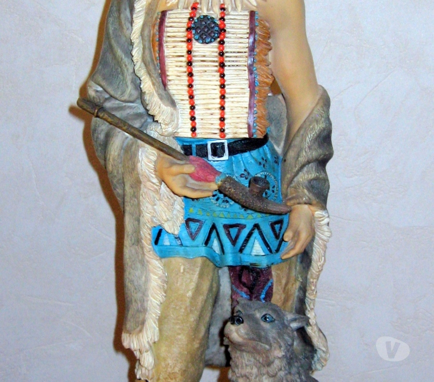 Collection Nord Wattrelos - 59150 - Photos Vivastreet 3 grandes statues d'indiens.