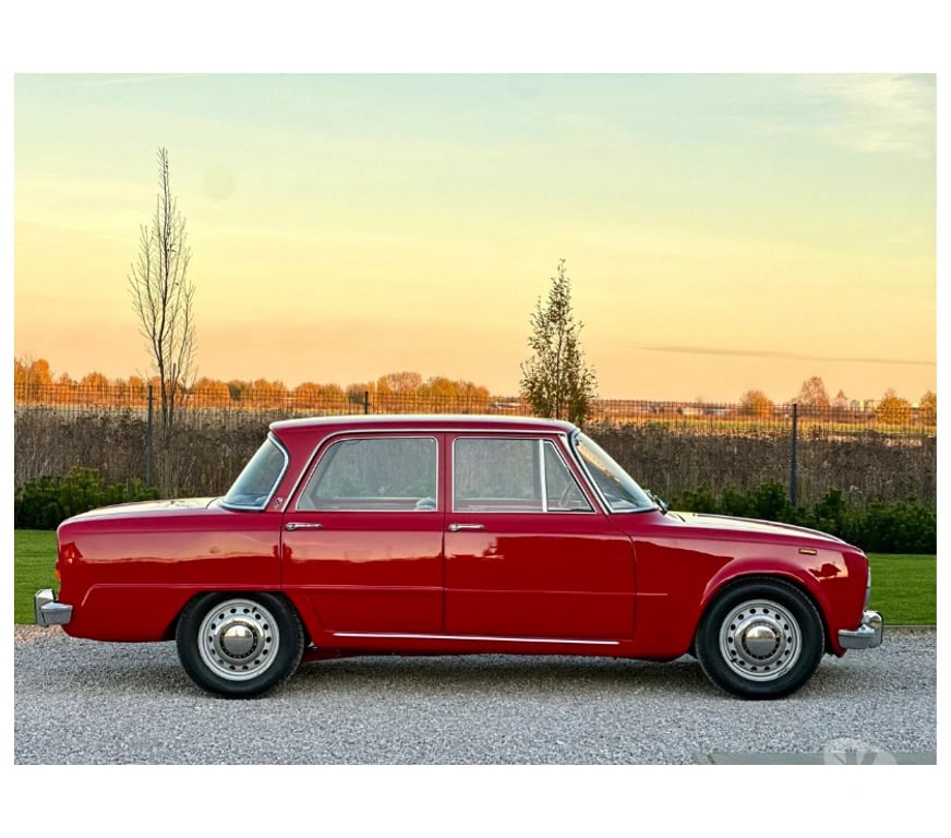 Voiture de collection Saône-et-Loire Curgy - 71400 - Photos Vivastreet ALFA ROMEO GIULIA 1600 SUPER BISCIONE de 1972