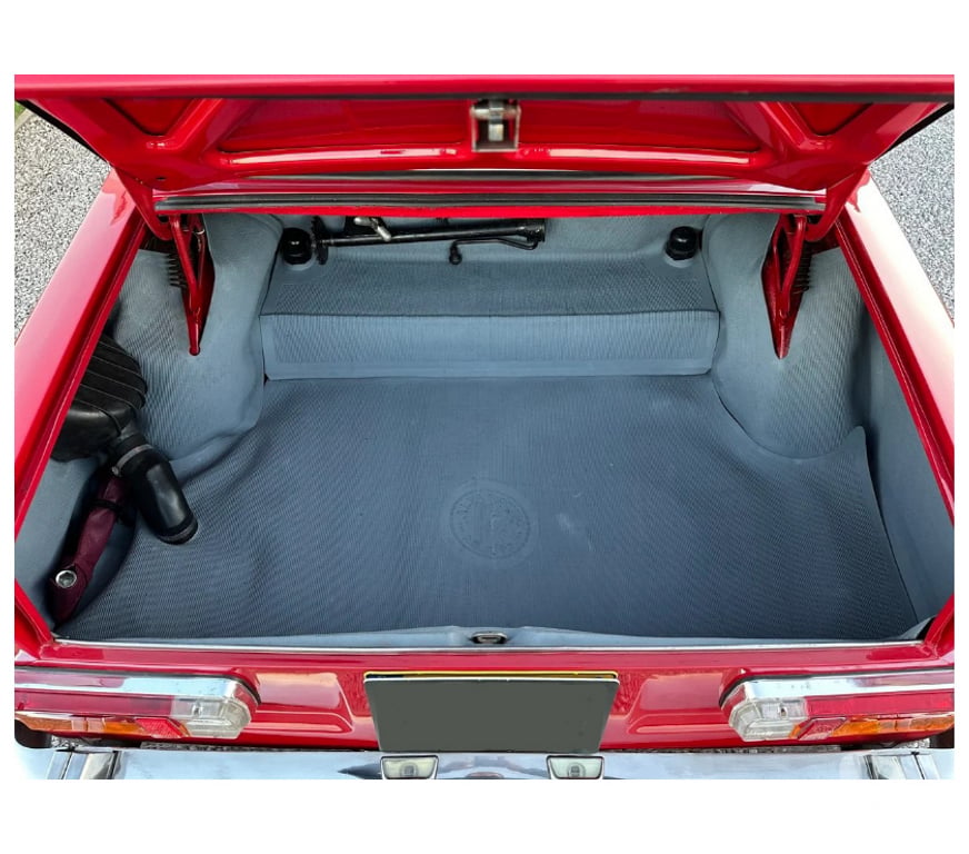 Voiture de collection Saône-et-Loire Curgy - 71400 - Photos Vivastreet ALFA ROMEO GIULIA 1600 SUPER BISCIONE de 1972