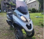 Marseille en Beauvaisis - Oise — Piaggio MP3 500 IE sport