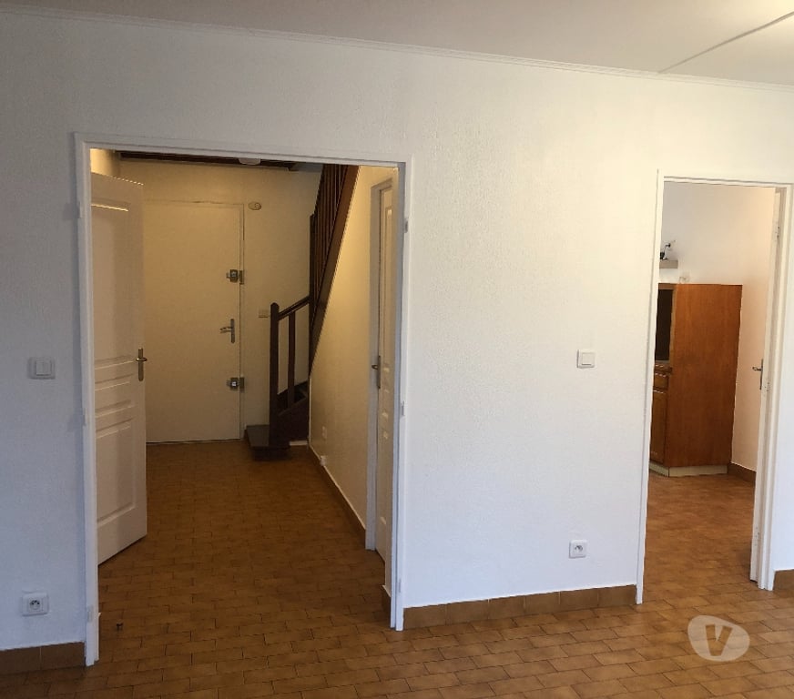 Location maison Vaucluse Avignon - 84000 - Photos Vivastreet Maison R+1 T4 95m²,climatisation,300m² Terrain, AVIGNON
