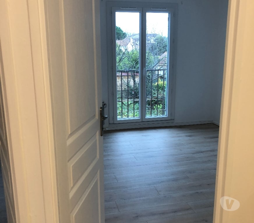 Location maison Vaucluse Avignon - 84000 - Photos Vivastreet Maison R+1 T4 95m²,climatisation,300m² Terrain, AVIGNON