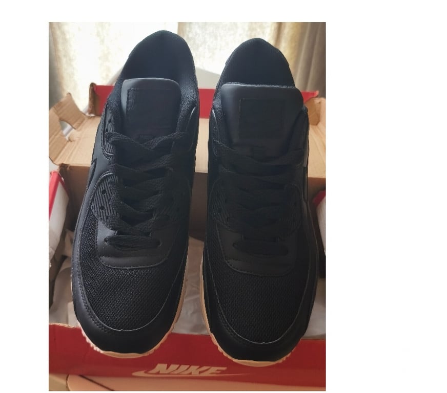 Chaussures Pas-de-Calais Henin Beaumont - 62110 - Photos Vivastreet Nike air max neuve