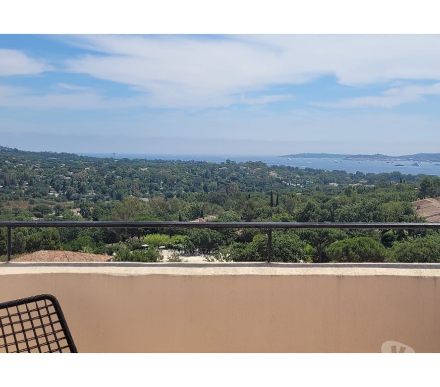 location saisonniere Var Grimaud - 83310 - Photos Vivastreet Appartement en Duplex climatisé 6pers Vue mer