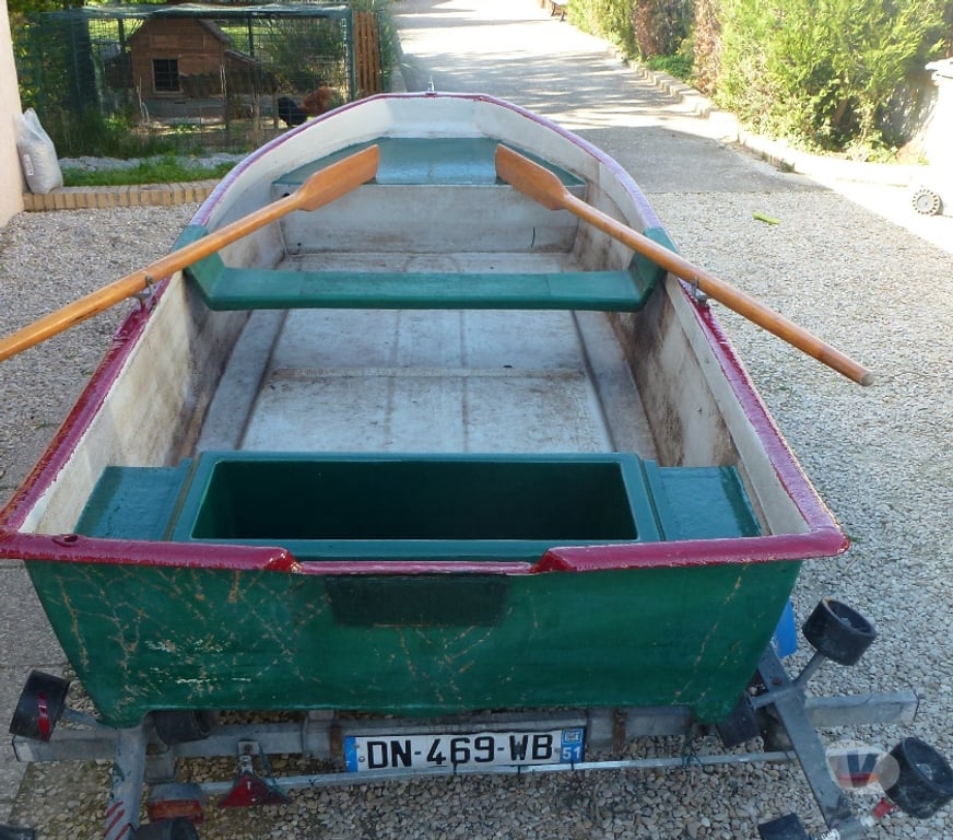 Bateaux à moteur Marne Chalons en Champagne - 51000 - Photos Vivastreet barque pour pêche ou chasse
