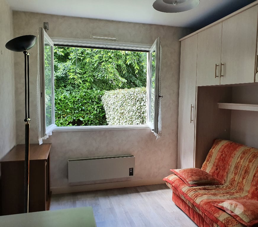 Appartement meublé Puy-de-Dôme Clermont Ferrand - Photos Vivastreet STUDIO MEUBLE avec PARKING