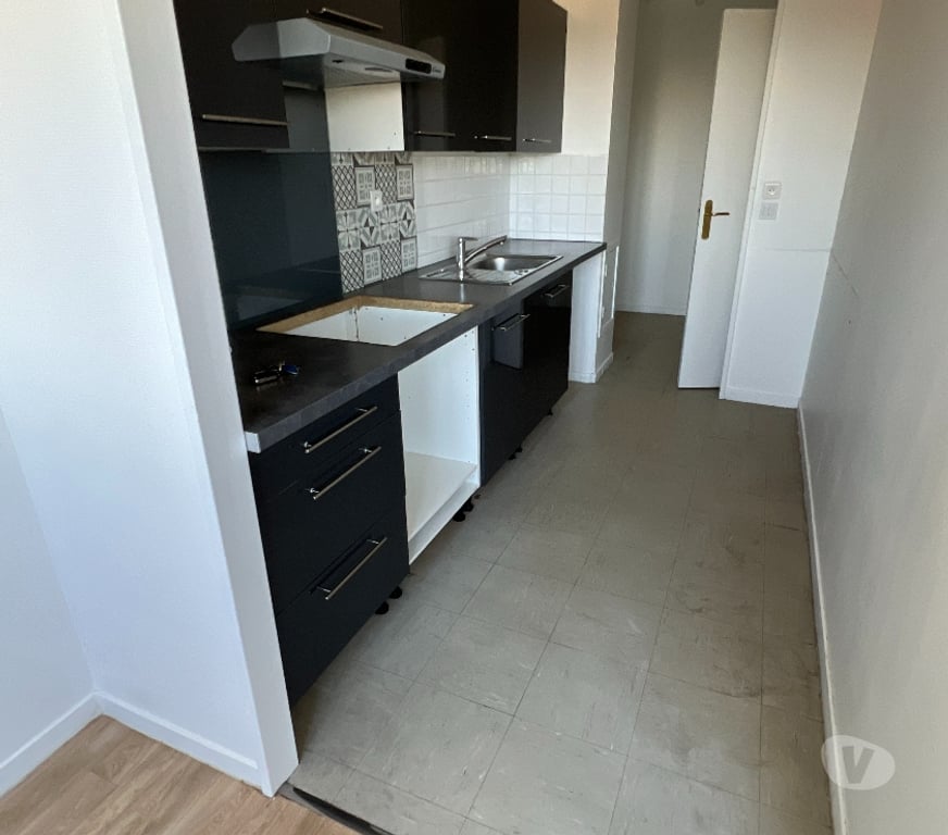 Location appartement Essonne Evry - 91000 - Photos Vivastreet Appartement 2 pièces non meublé