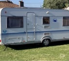 St Sauveur - Bressuire — Vends caravane Adria adora 542pu