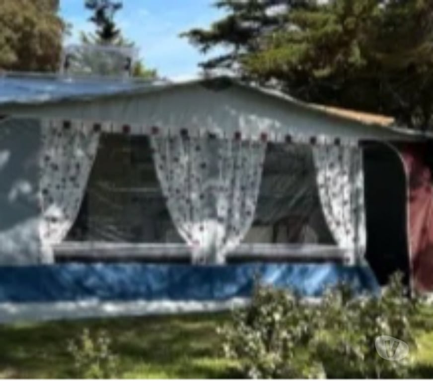 Caravane d'occasion Deux-Sèvres Bressuire - Photos Vivastreet Vends caravane Adria adora 542pu