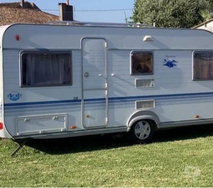 Caravane d'occasion St Sauveur Bressuire - Photos Vivastreet Vends caravane Adria adora 542pu