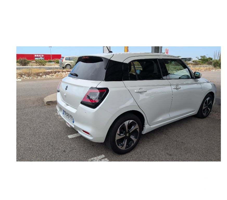 Voiture d'occasion Pyrénées-Orientales St Hippolyte - 66510 - Photos Vivastreet Suzuki Swift 1,2 dualjet hybride 83 CV comme neuve
