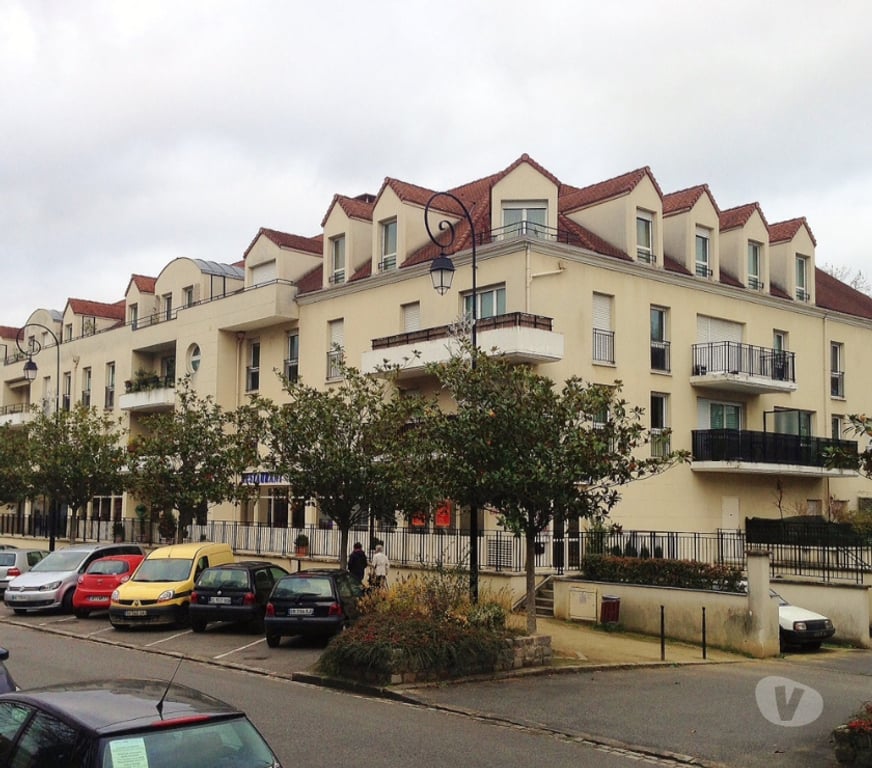 Parkings - Garages Yvelines Le Port Marly - 78560 - Photos Vivastreet A LOUER PARKING - LE PORT-MARLY 12 Rue de Paris