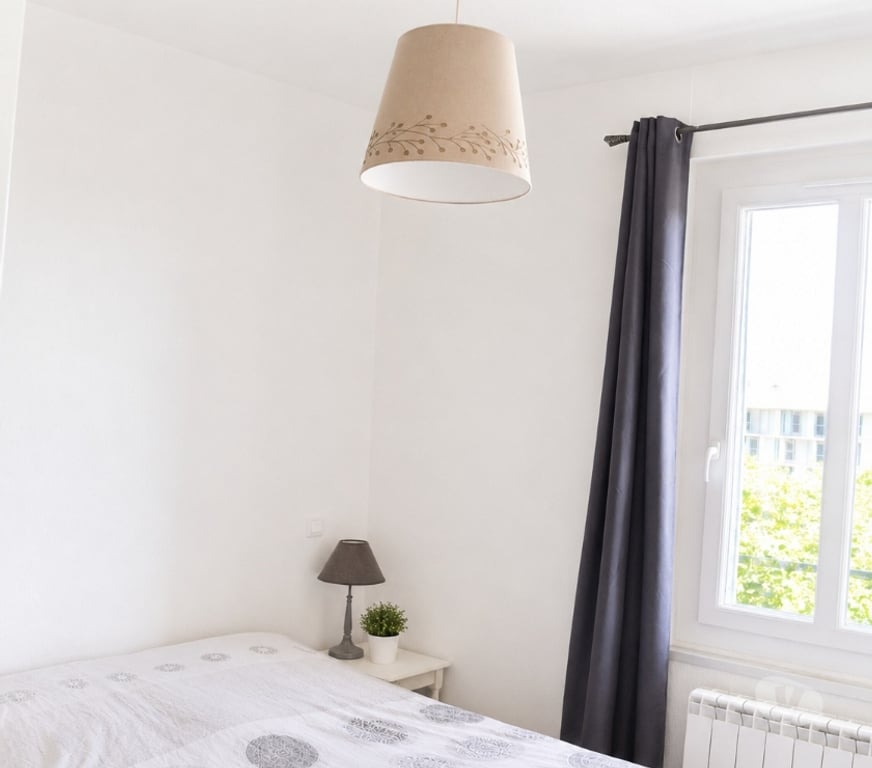 Location appartement Puy-de-Dôme Clermont Ferrand - Photos Vivastreet F2 lumineux rénové – Centre-ville Clermont-Ferrand