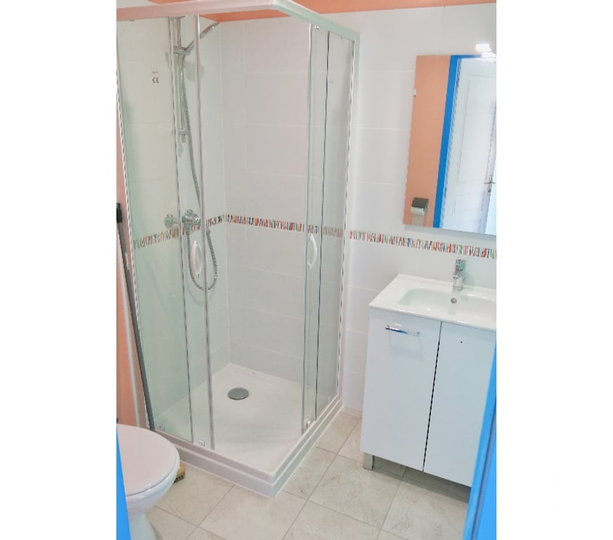location saisonniere Charente-Maritime Vaux sur Mer - 17640 - Photos Vivastreet A 900M de la plage de Pontaillac de Royan STUDIO 18M2