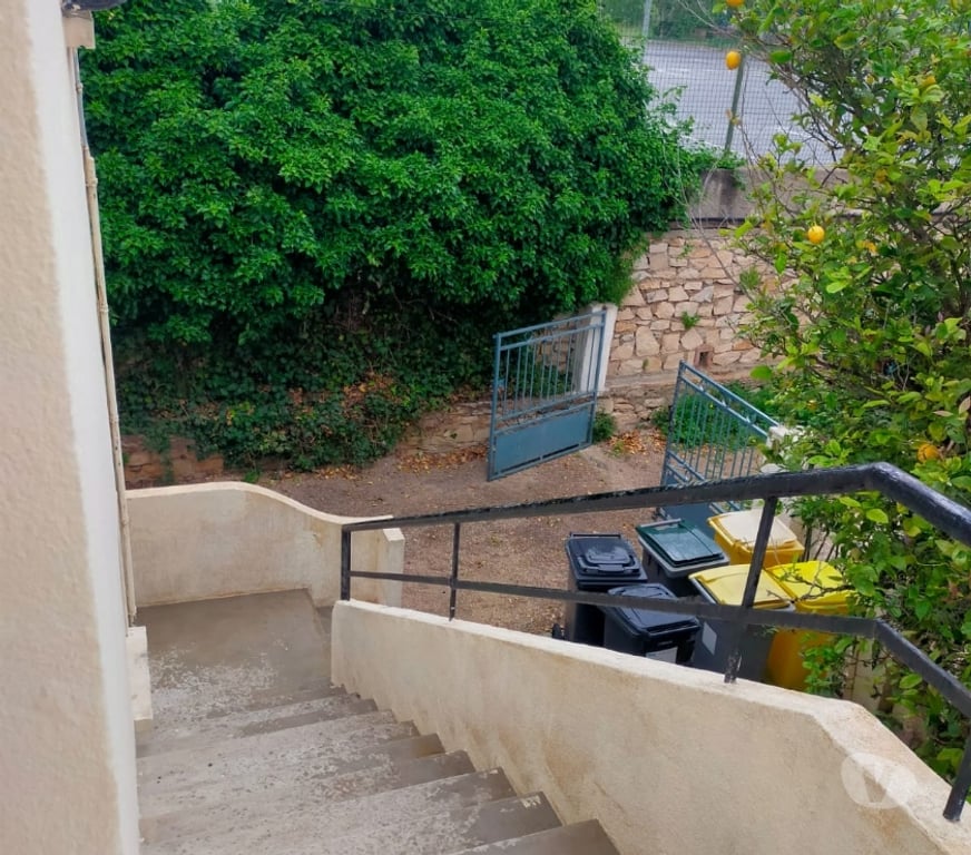 Vente Maison Bouches-du-Rhône La Ciotat - 13600 - Photos Vivastreet maison idéale pour deux familles ou faire du business