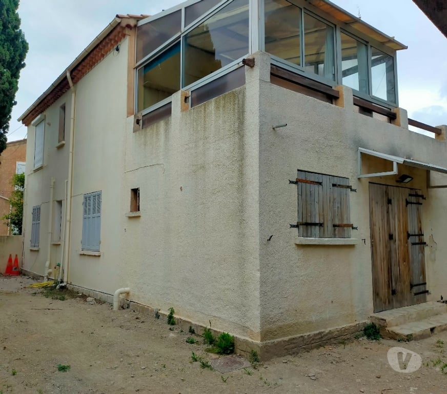 Vente Maison Bouches-du-Rhône La Ciotat - 13600 - Photos Vivastreet maison idéale pour deux familles ou faire du business