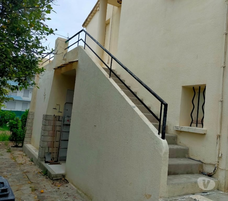 Vente Maison Bouches-du-Rhône La Ciotat - 13600 - Photos Vivastreet maison idéale pour deux familles ou faire du business