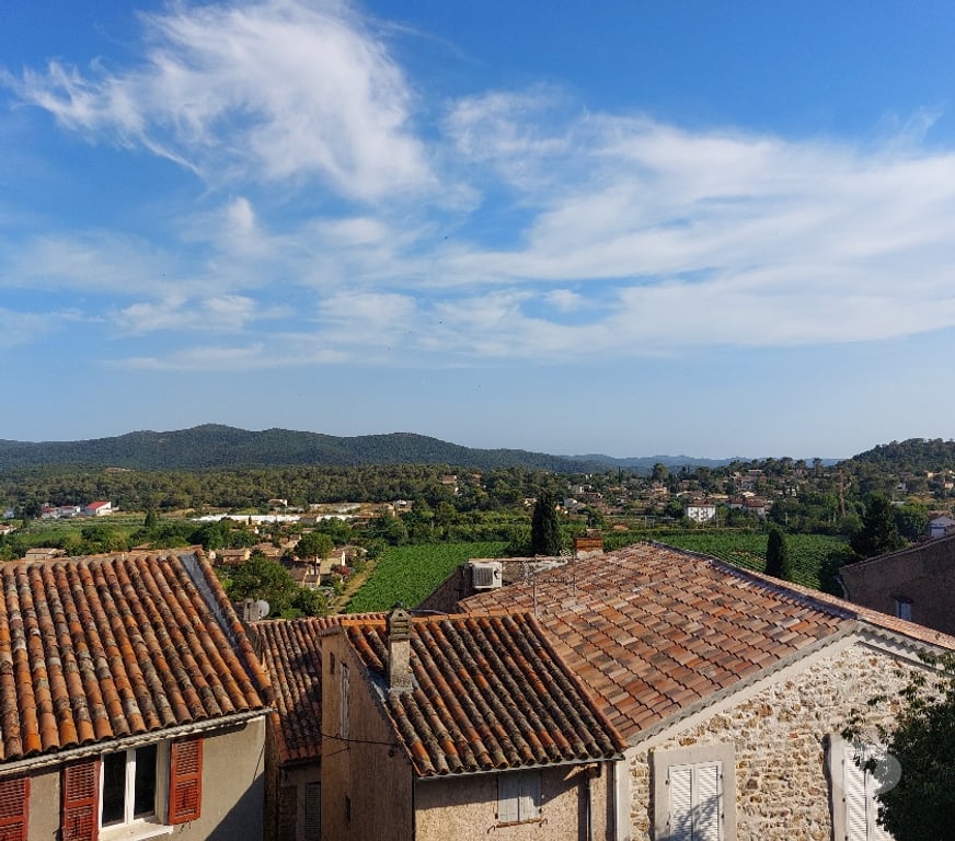 Vente Maison Var Carnoules - 83660 - Photos Vivastreet Maison de village avec terrasse couverte
