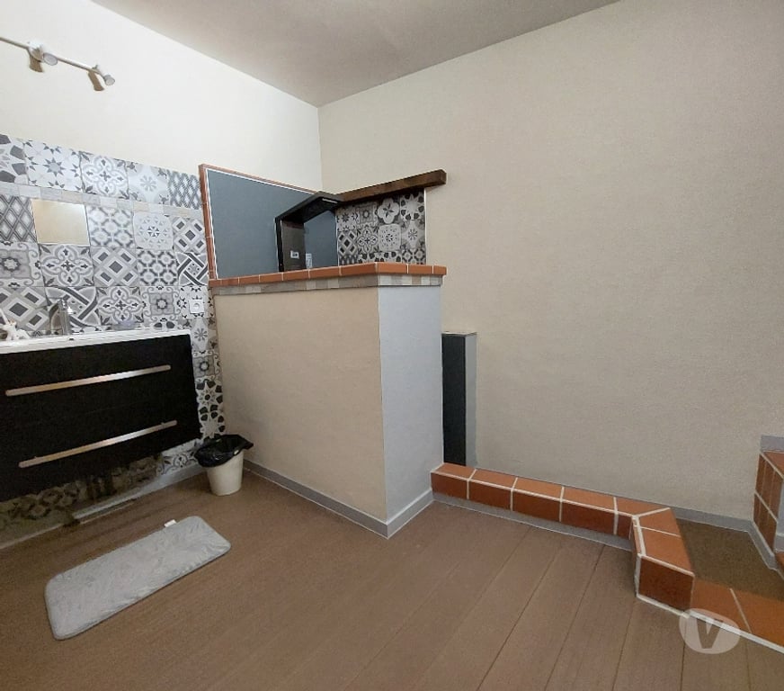 Vente Maison Var Carnoules - 83660 - Photos Vivastreet Maison de village avec terrasse couverte