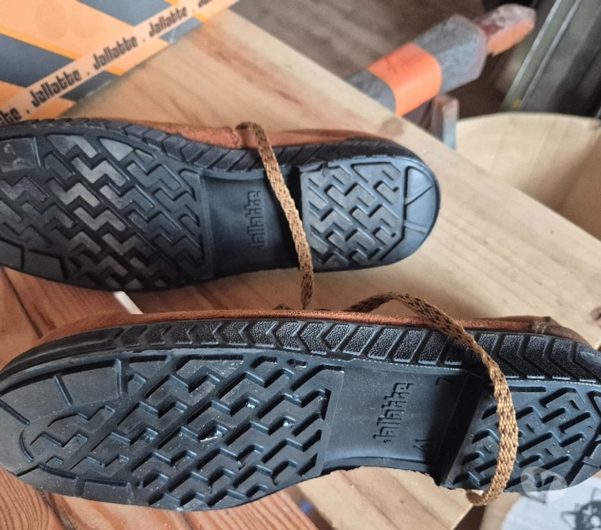 Chaussures Charente-Maritime St Georges d'Oleron - 17190 - Photos Vivastreet Chaussure de sécurité