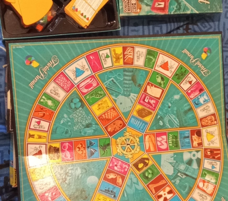 Jeux - Jouets Loire-Atlantique Nantes - Photos Vivastreet Trivial pursuit