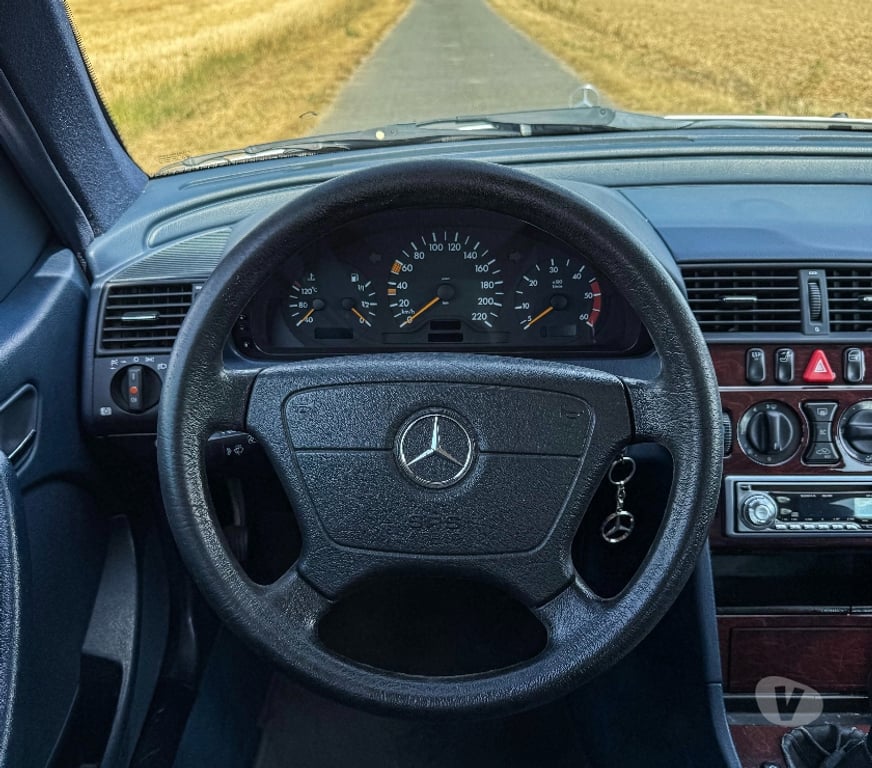 Voiture d'occasion Charente-Maritime La Rochelle - 17000 - Photos Vivastreet Mercedes Classe C 220 CDI 125ch