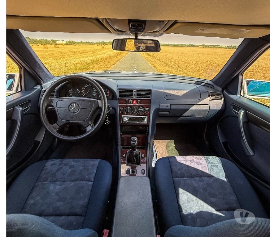 Voiture d'occasion Charente-Maritime La Rochelle - 17000 - Photos Vivastreet Mercedes Classe C 220 CDI 125ch