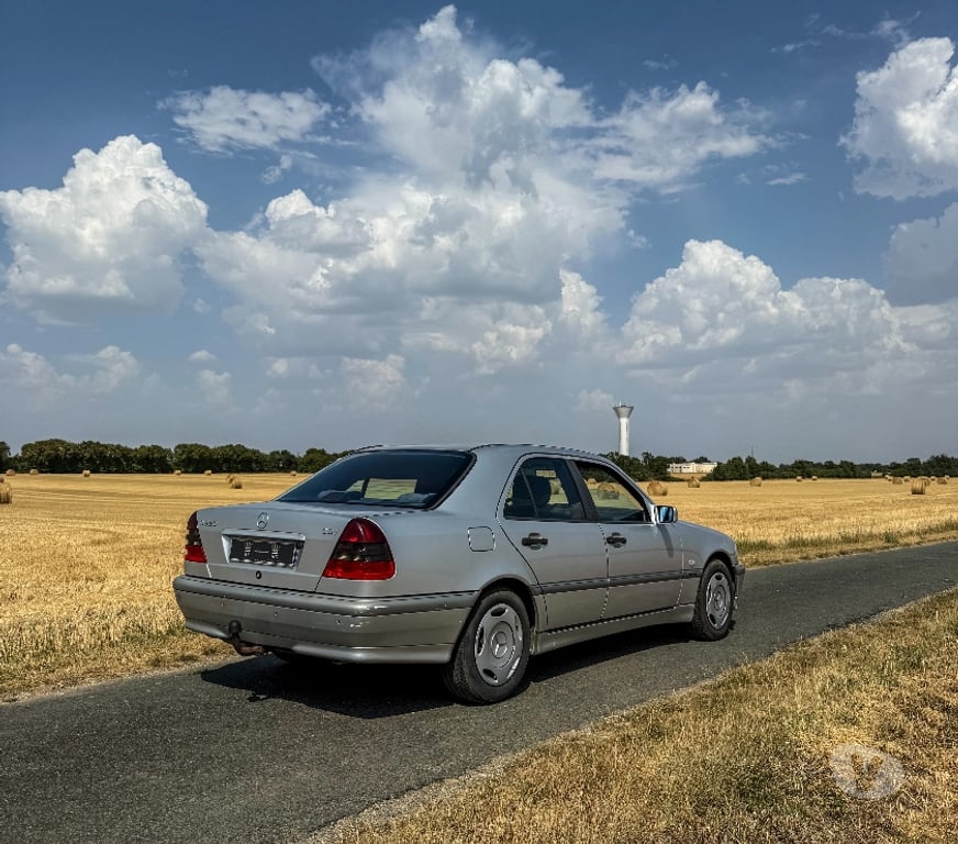 Voiture d'occasion Charente-Maritime La Rochelle - 17000 - Photos Vivastreet Mercedes Classe C 220 CDI 125ch