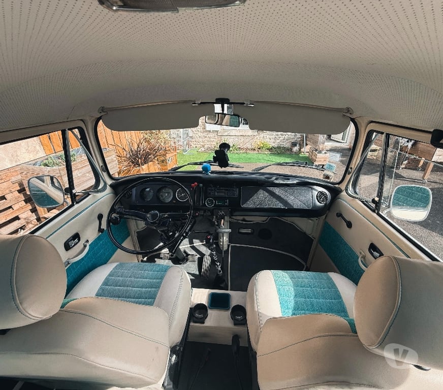 Camping car occasion Charente-Maritime La Rochelle - 17000 - Photos Vivastreet VOLKSWAGEN COMBI T2 – RÉHAUSSE CHAMPIGNON