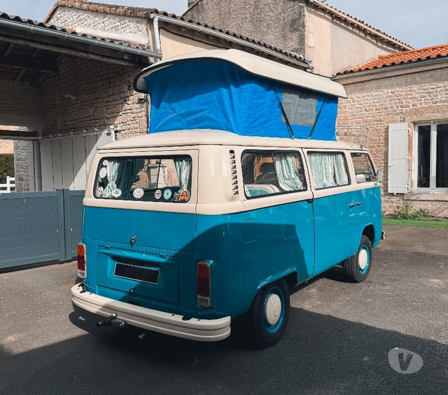 Camping car occasion Charente-Maritime La Rochelle - 17000 - Photos Vivastreet VOLKSWAGEN COMBI T2 – RÉHAUSSE CHAMPIGNON