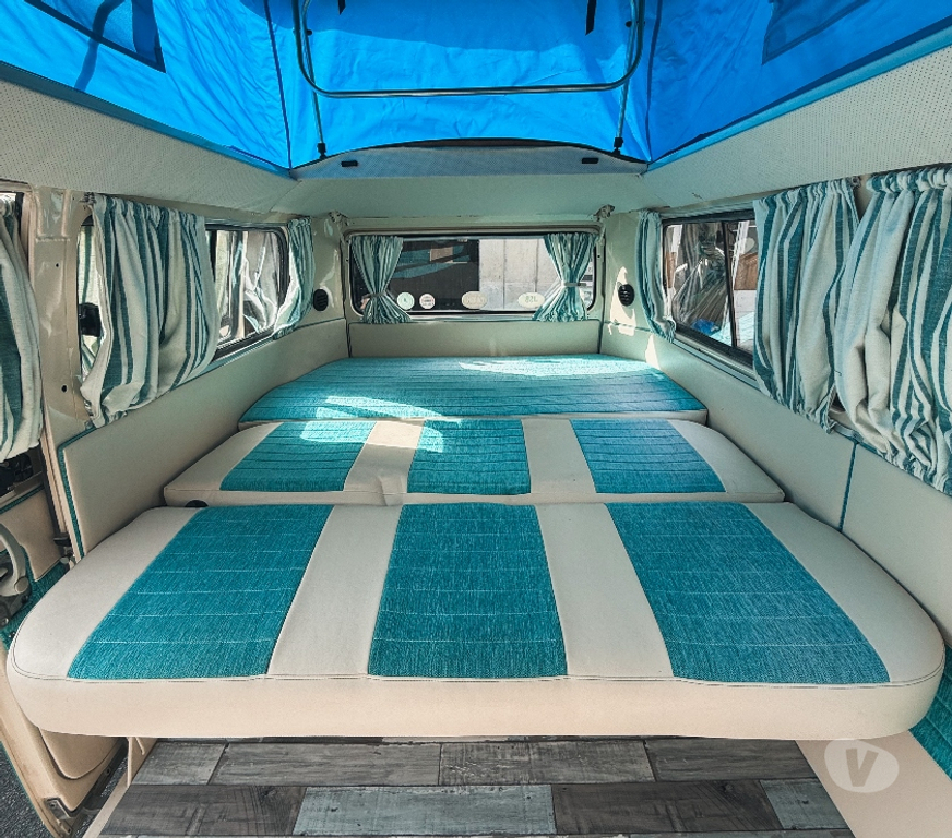 Camping car occasion Charente-Maritime La Rochelle - 17000 - Photos Vivastreet VOLKSWAGEN COMBI T2 – RÉHAUSSE CHAMPIGNON