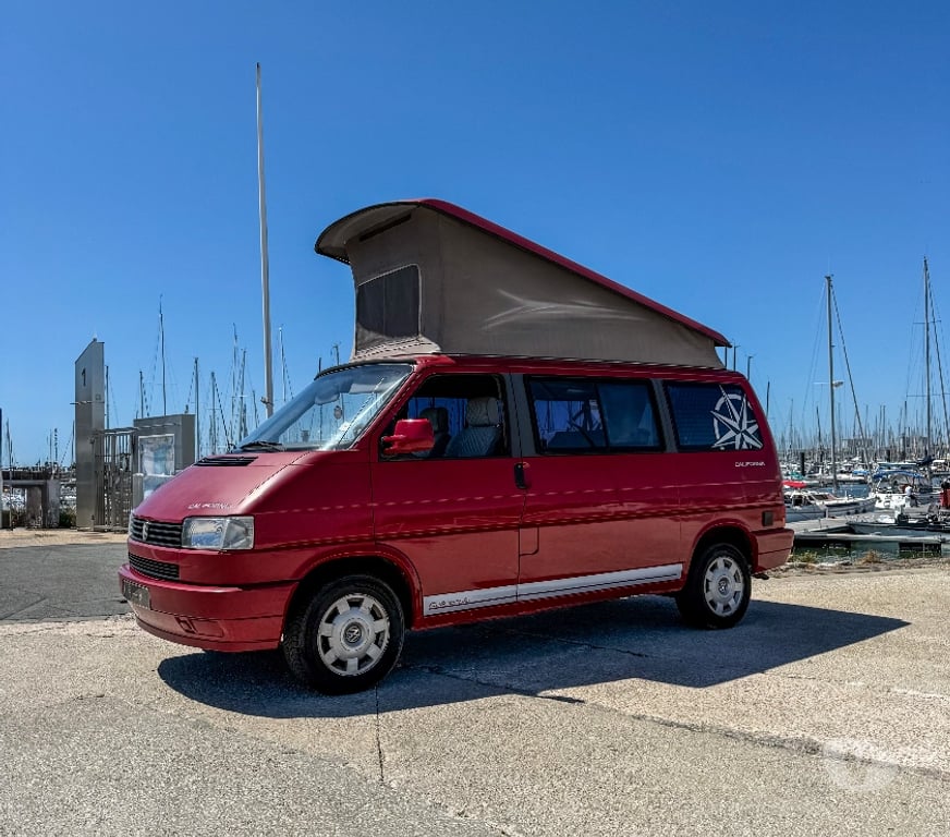 Camping car occasion Charente-Maritime La Rochelle - 17000 - Photos Vivastreet VOLKSWAGEN TRANSPORTEUR 4 WESTFALIA