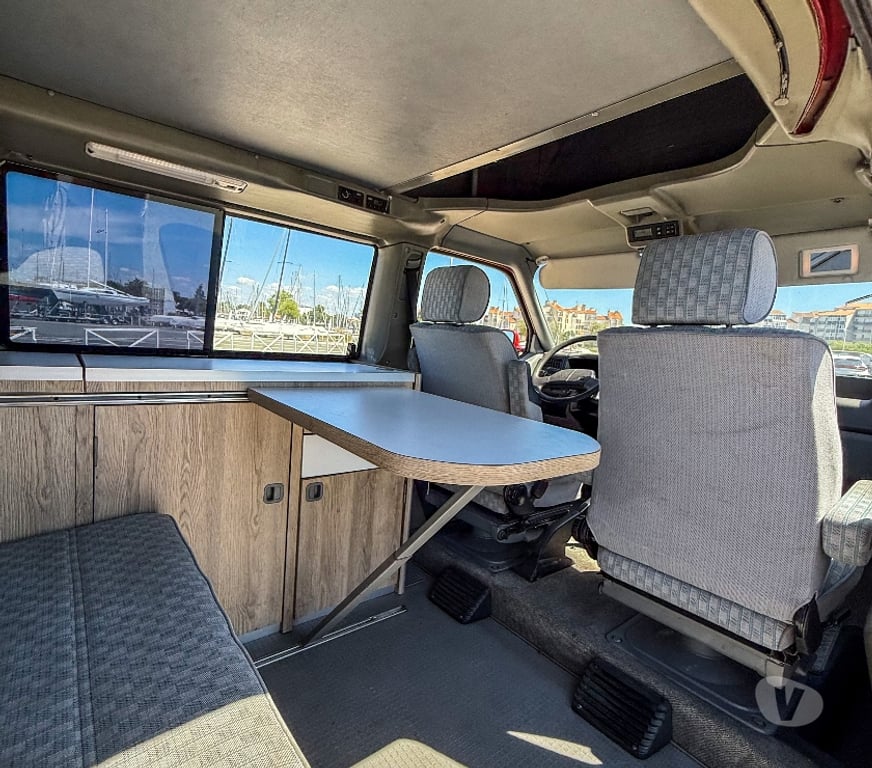 Camping car occasion Charente-Maritime La Rochelle - 17000 - Photos Vivastreet VOLKSWAGEN TRANSPORTEUR 4 WESTFALIA
