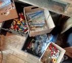 St Maixent l'Ecole - Deux-Sèvres — Vend petites pièces Légo et personnages